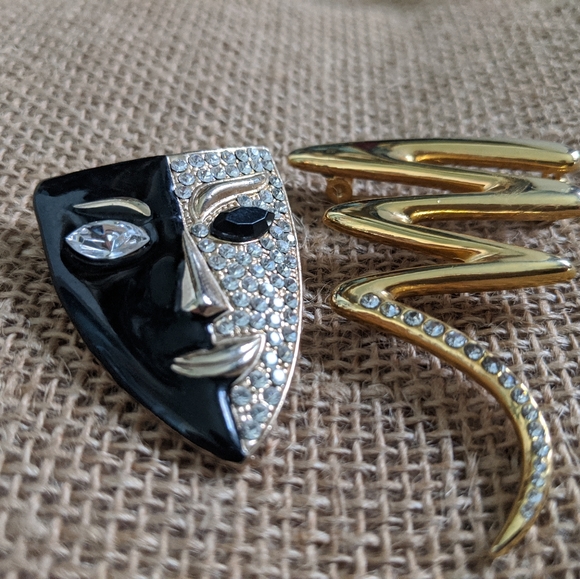 A pair of artsy brooches in great used condition - Picture 2 of 3